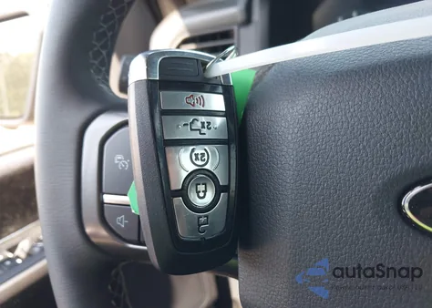 2024 Ford F-150 Xlt z USA, uszkodzony, nr VIN 1FTFW3L50RFA93307